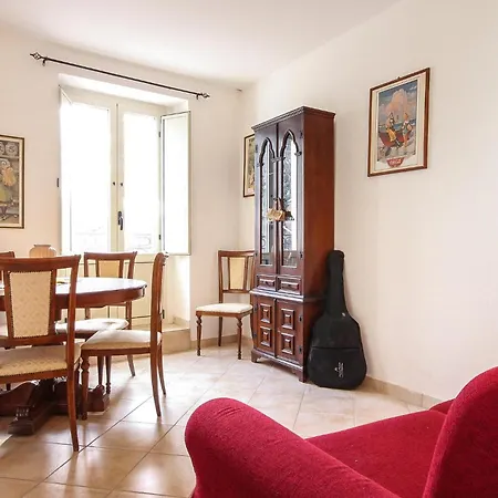 Cozy In With Kitchen Apartment *